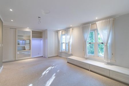 Casa de condomínio à venda com 290m², 3 quartos e 2 vagasSuíte 1