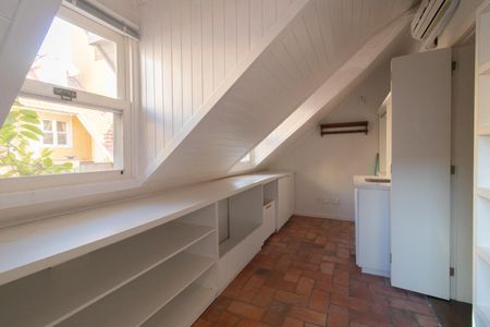 Casa de condomínio à venda com 290m², 3 quartos e 2 vagasÁrea de Serviço