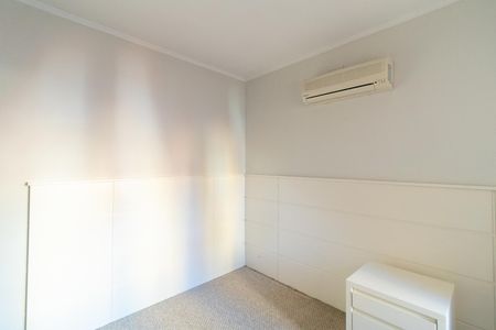 Casa de condomínio à venda com 290m², 3 quartos e 2 vagasQuarto