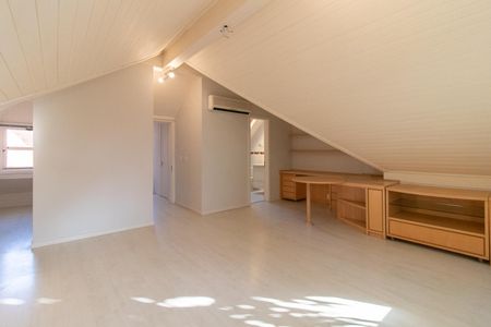 Casa de condomínio à venda com 290m², 3 quartos e 2 vagasSuíte 2