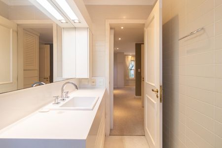 Casa de condomínio à venda com 290m², 3 quartos e 2 vagasBanheiro da Suíte 1