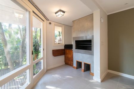 Casa de condomínio à venda com 290m², 3 quartos e 2 vagasSala