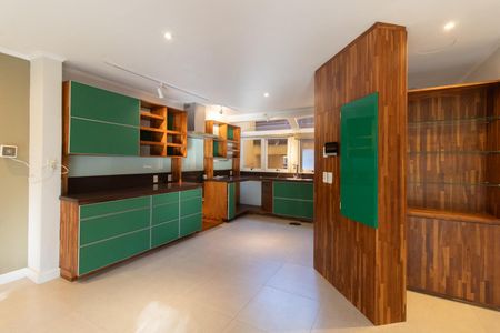 Casa de condomínio à venda com 290m², 3 quartos e 2 vagasCozinha