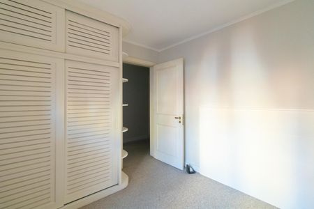 Casa de condomínio à venda com 290m², 3 quartos e 2 vagasQuarto