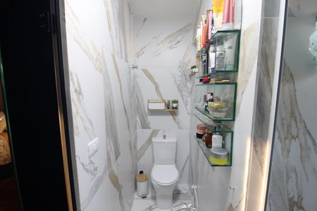 Apartamento à venda com 95m², 2 quartos e 2 vagasQuarto 1 - Banheiro