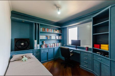 Apartamento à venda com 170m², 4 quartos e 2 vagas Apartamento à venda com 170m², 4 quartos e 2 vagasQuarto 2