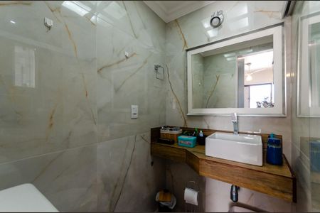 Apartamento à venda com 170m², 4 quartos e 2 vagas Apartamento à venda com 170m², 4 quartos e 2 vagasSuíte 1 - Banheiro