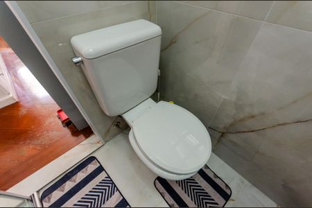 Apartamento à venda com 170m², 4 quartos e 2 vagas Apartamento à venda com 170m², 4 quartos e 2 vagasSuíte 1 - Banheiro