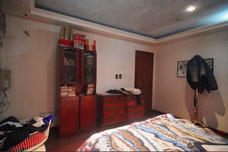 Casa à venda com 244m², 3 quartos e 2 vagasSuíte