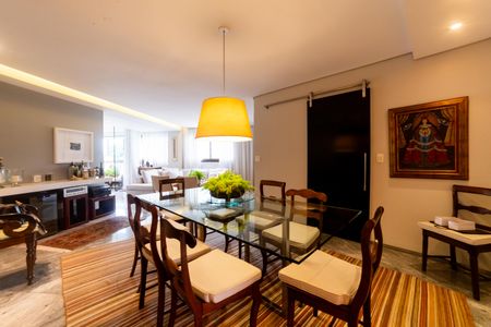 Apartamento à venda com 184m², 4 quartos e 3 vagasSala