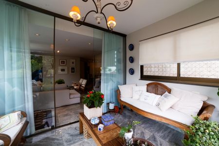 Apartamento à venda com 184m², 4 quartos e 3 vagasVaranda da Sala