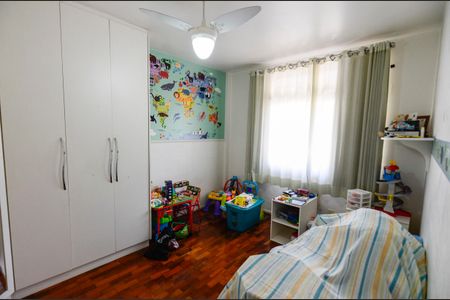 Apartamento à venda com 115m², 3 quartos e 1 vagaQuarto 2