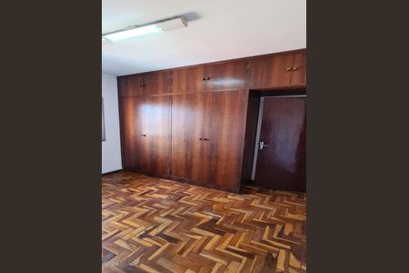 Casa à venda com 231m², 3 quartos e 2 vagas