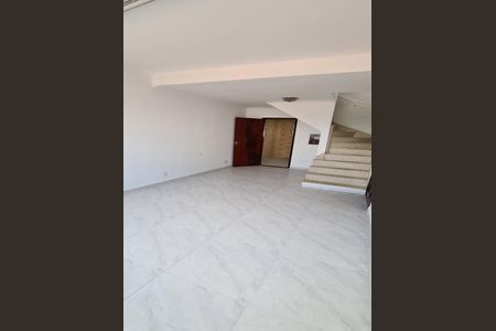 Casa à venda com 231m², 3 quartos e 2 vagas