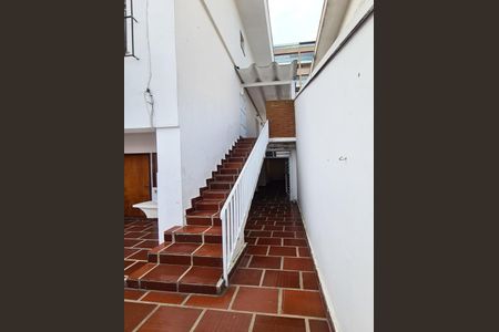 Casa à venda com 231m², 3 quartos e 2 vagas