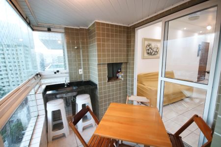 Apartamento para alugar com 69m², 2 quartos e 1 vagaVaranda