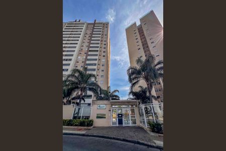 Apartamento à venda com 79m², 3 quartos e 2 vagas Apartamento à venda com 79m², 3 quartos e 2 vagasFachada e portaria