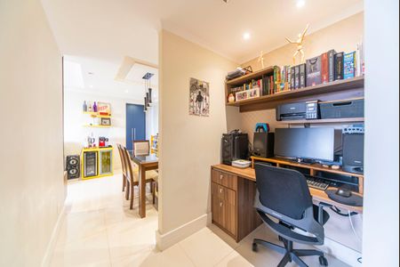 Apartamento à venda com 79m², 3 quartos e 2 vagas Apartamento à venda com 79m², 3 quartos e 2 vagasEscritório