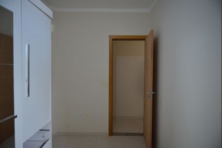 Apartamento à venda com 74m², 3 quartos e 1 vagaQuarto 2