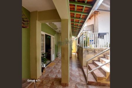 Casa à venda com 98m², 3 quartos e 5 vagas