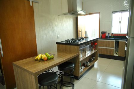 Casa para alugar com 450m², 4 quartos e sem vagaCozinha