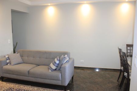 Apartamento à venda com 67m², 2 quartos e 1 vagaSala