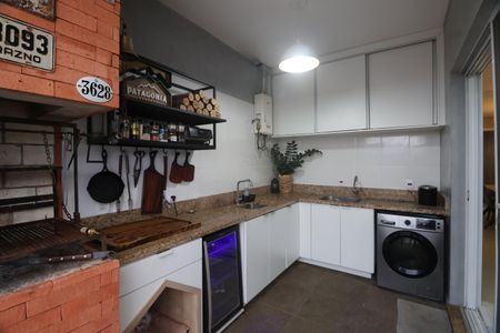 Casa à venda com 145m², 3 quartos e 2 vagasLavanderia