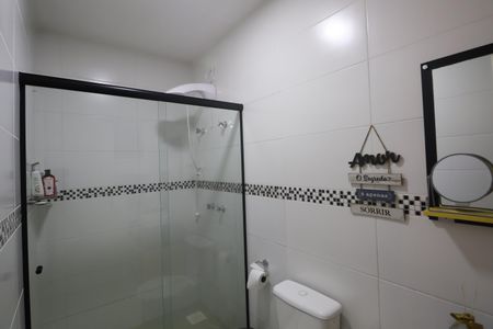 Casa à venda com 145m², 3 quartos e 2 vagasBanheiro