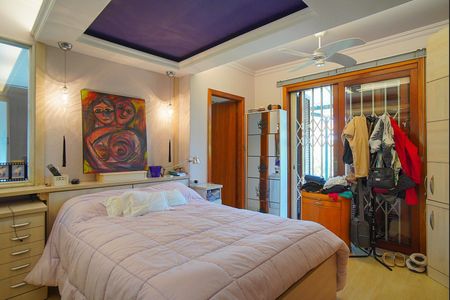 Casa à venda com 275m², 3 quartos e 5 vagasSuíte 1