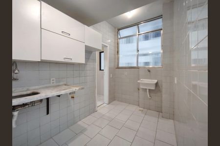 Apartamento à venda com 64m², 2 quartos e 1 vaga Apartamento à venda com 64m², 2 quartos e 1 vagaCozinha e Área de Serviço