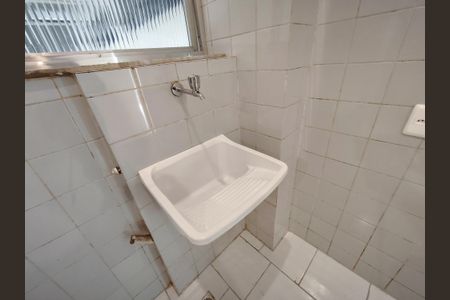 Apartamento à venda com 64m², 2 quartos e 1 vaga Apartamento à venda com 64m², 2 quartos e 1 vagaCozinha e Área de Serviço