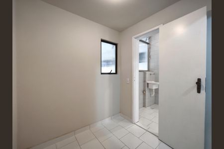 Apartamento à venda com 64m², 2 quartos e 1 vaga Apartamento à venda com 64m², 2 quartos e 1 vagaQuarto de Serviço