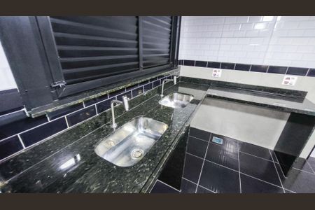 Apartamento à venda com 64m², 2 quartos e 1 vaga Apartamento à venda com 64m², 2 quartos e 1 vagaÁrea comum - Salão de festas