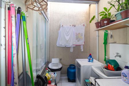 Casa de condomínio à venda com 70m², 2 quartos e 1 vaga Casa de condomínio à venda com 70m², 2 quartos e 1 vagaÁrea de Serviço