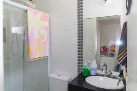 Casa de condomínio à venda com 70m², 2 quartos e 1 vaga Casa de condomínio à venda com 70m², 2 quartos e 1 vagaBanheiro da Suíte 2