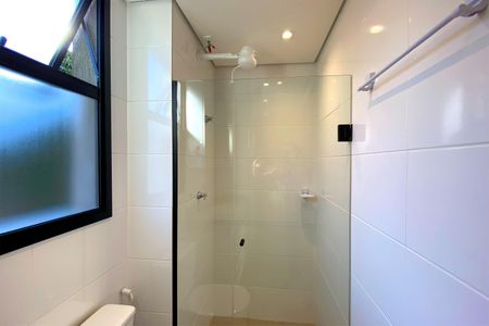 Apartamento à venda com 79m², 2 quartos e 2 vagas Apartamento à venda com 79m², 2 quartos e 2 vagasBanheiro da Suíte