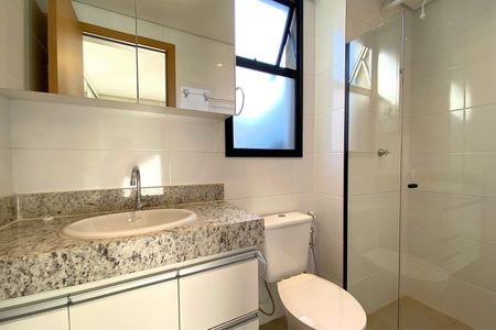 Apartamento à venda com 79m², 2 quartos e 2 vagas Apartamento à venda com 79m², 2 quartos e 2 vagasBanheiro da Suíte