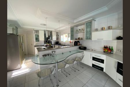 Casa à venda com 500m², 5 quartos e sem vaga