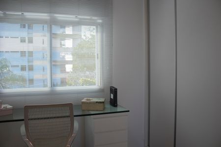 Apartamento à venda com 170m², 4 quartos e 2 vagasQuarto 2