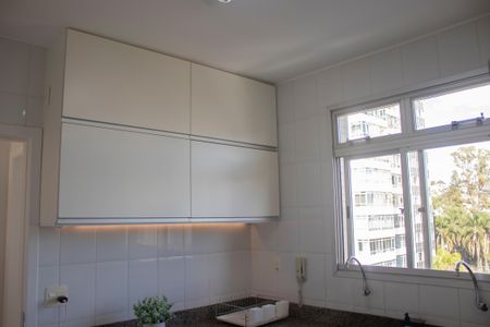 Apartamento à venda com 170m², 4 quartos e 2 vagasBanheiro Social