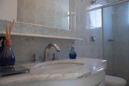 Apartamento à venda com 170m², 4 quartos e 2 vagasBanheiro Social