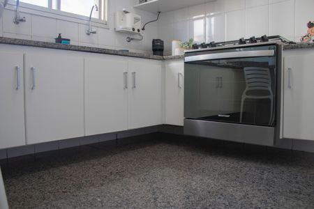 Apartamento à venda com 170m², 4 quartos e 2 vagasCozinha