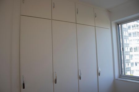 Apartamento à venda com 170m², 4 quartos e 2 vagasQuarto 2