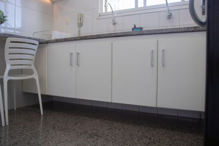 Apartamento à venda com 170m², 4 quartos e 2 vagasCozinha