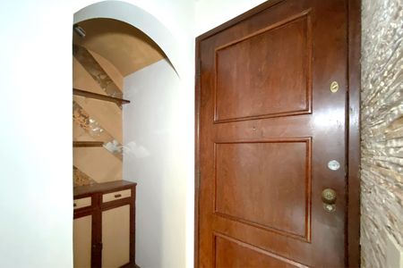 Entrada de apartamento à venda com 4 quartos, 150m² em Carmo, Belo Horizonte