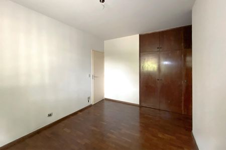 Apartamento à venda com 150m², 4 quartos e 2 vagas Apartamento à venda com 150m², 4 quartos e 2 vagasSuíte