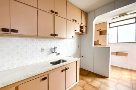 Apartamento à venda com 150m², 4 quartos e 2 vagas Apartamento à venda com 150m², 4 quartos e 2 vagasCozinha