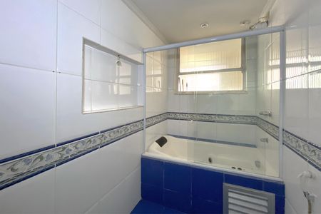 Apartamento à venda com 150m², 4 quartos e 2 vagas Apartamento à venda com 150m², 4 quartos e 2 vagasBanheiro Social