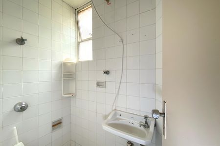 Apartamento à venda com 150m², 4 quartos e 2 vagas Apartamento à venda com 150m², 4 quartos e 2 vagasBanheiro de Serviço