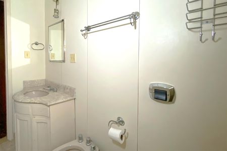 Apartamento à venda com 150m², 4 quartos e 2 vagas Apartamento à venda com 150m², 4 quartos e 2 vagasBanheiro da Suíte